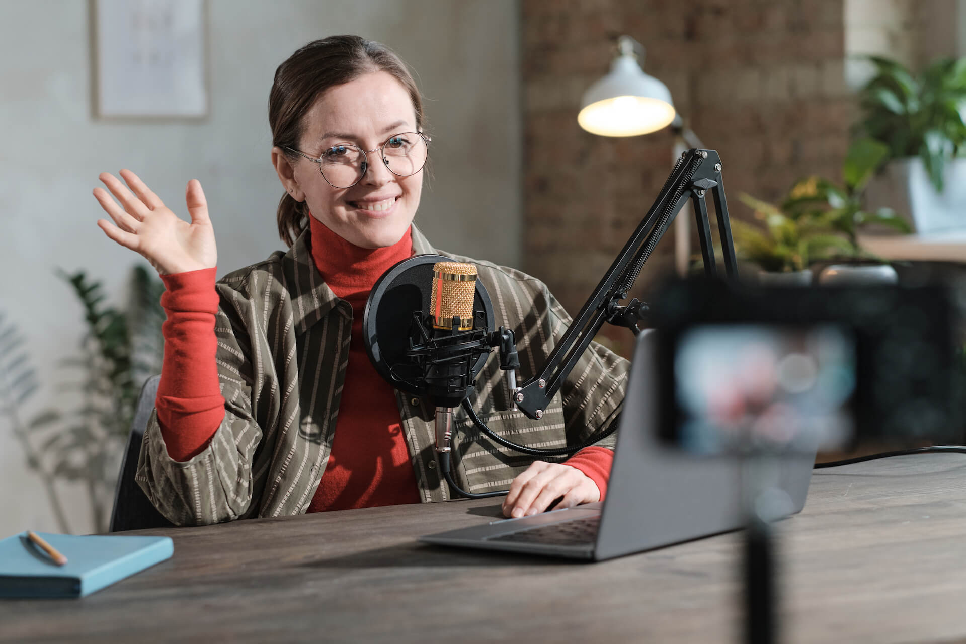 woman-shooting-a-blog-on-camera-2021-09-01-09-32-56-utc.jpg